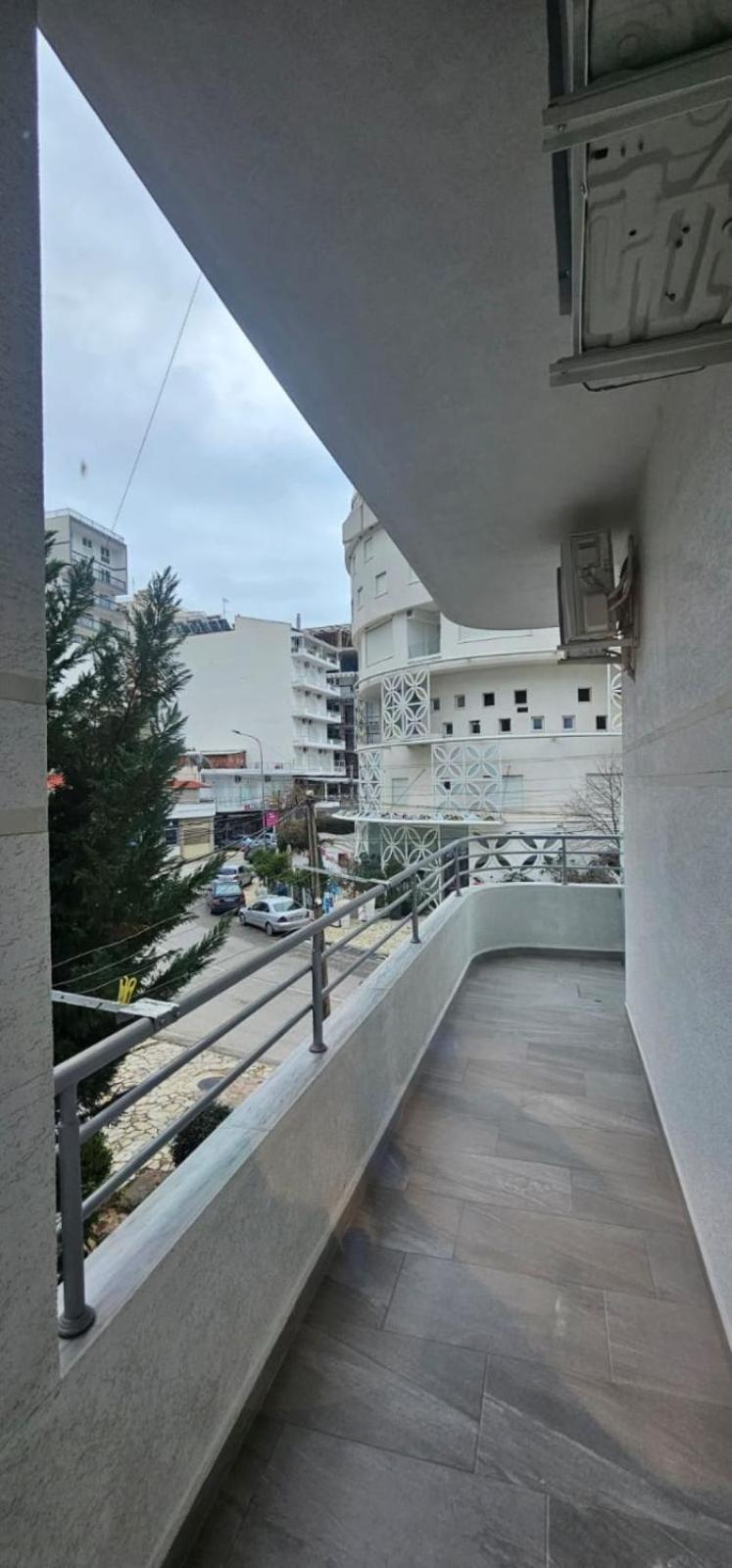 Hotel Edina Apartments By Hp Sarandë エクステリア 写真