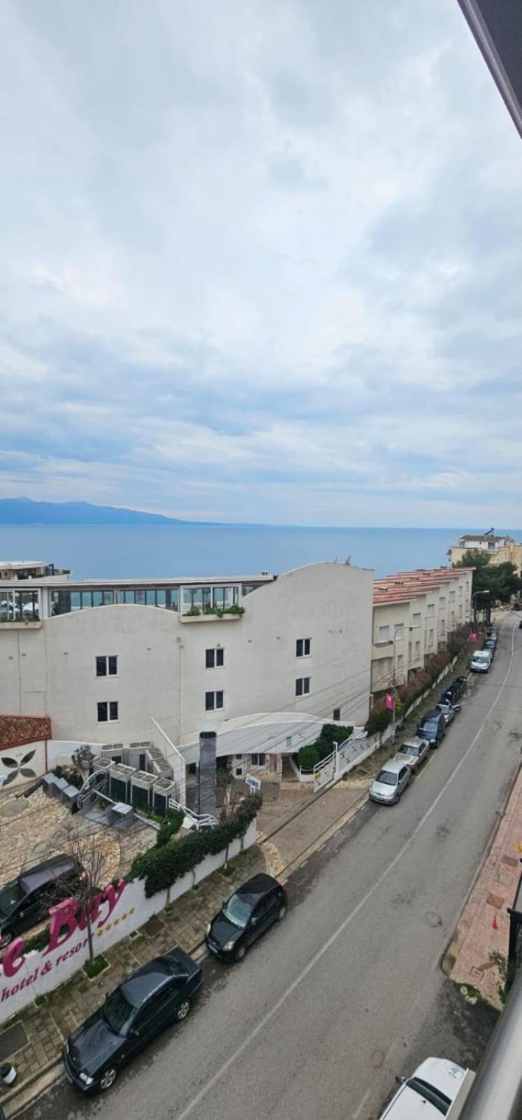 Hotel Edina Apartments By Hp Sarandë エクステリア 写真